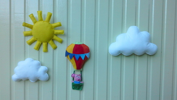 Kit Balão Nuvens e sol da Peppa