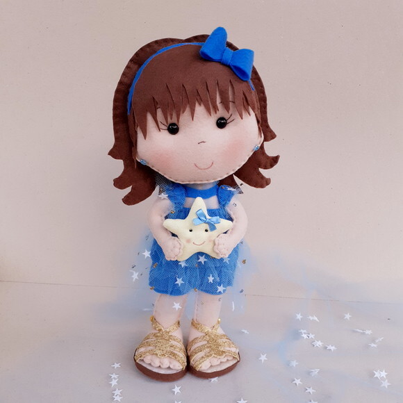Menina Estrelinha Boneca de Feltro