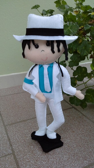 Michael Jackson com Roupa Branca