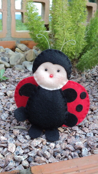 Mini Joaninha em Feltro