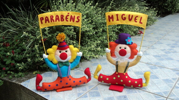 Palhaços com Faixas