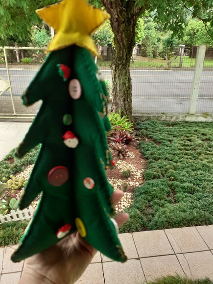 Pinheirinho de feltro