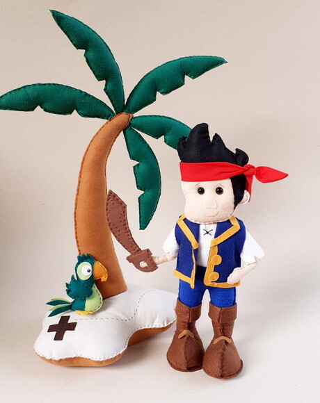 Pirata Jake e Ilha com Coqueiro em Feltro