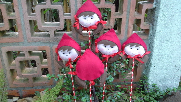 Pirulito Chapéuzinho Vermelho de Feltro
