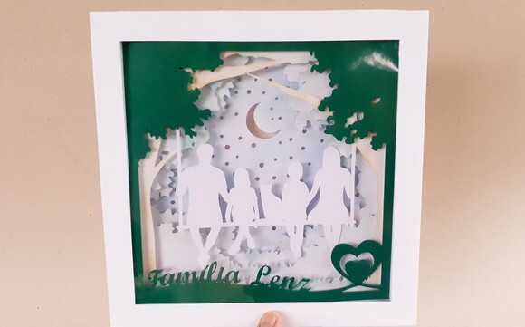 Porta Retrato Família em Papel Iluminado com Luzinhas de Led