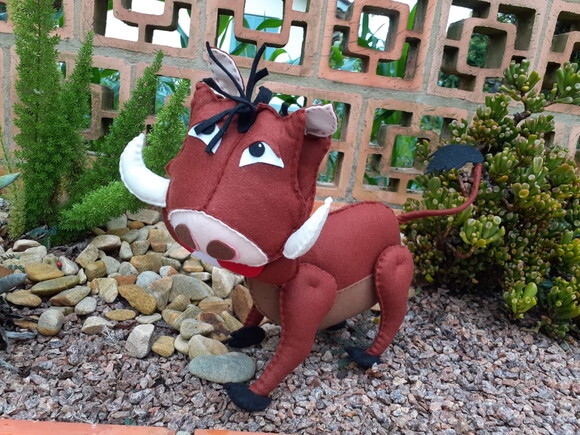 Pumba da Turma do Rei Leão em Feltro