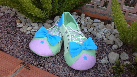Sapatos de Palhaço em feltro