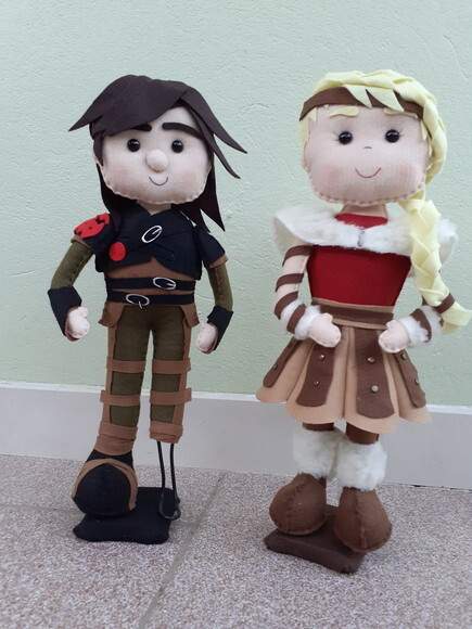 Soluço e Astrid Como Treinar Seu Dragão em Feltro