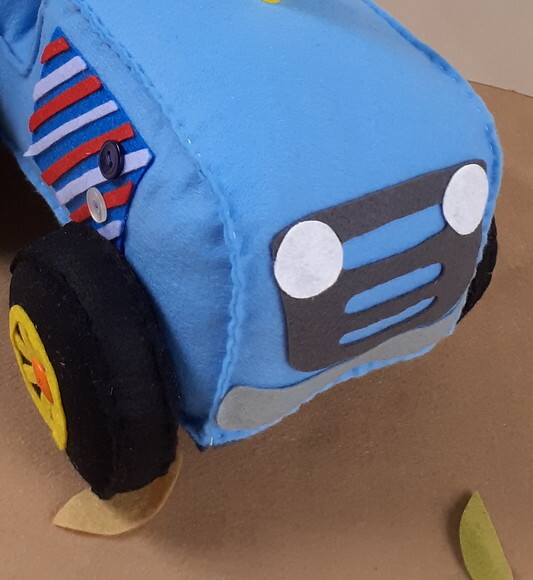 Trator Agrícola em Feltro