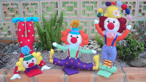 Trio de Palhaços de Feltro