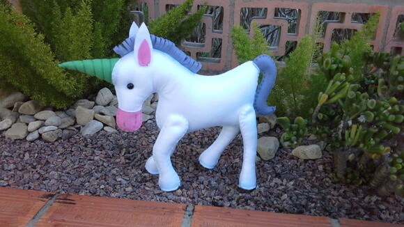 Unicórnio em feltro