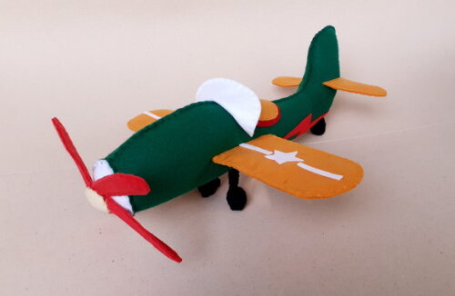 Avião em feltro