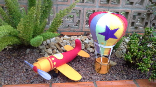 Balão e avião Mundo Bita