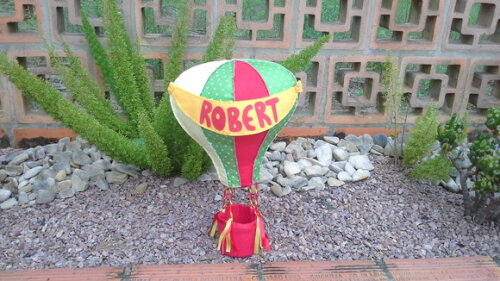 Balão em feltro com nome