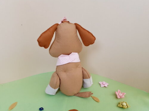 Cachorrinha Mel em Feltro