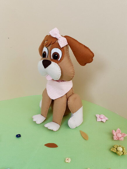 Cachorrinha Mel em Feltro