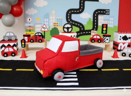 Caminhão de Feltro Personalizado