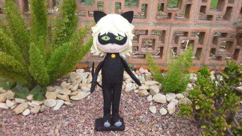 Cat Noir de Miraculous em feltro