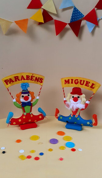 Centro de Mesa Palhaços com Faixa