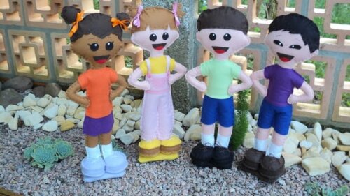 Crianças Amigas da Galinha Pintadinha
