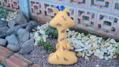 D. Girafa da Turma da Galinha Pintadinha