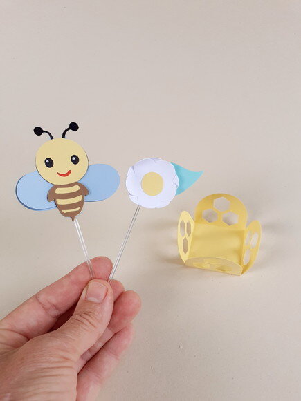 Forminhas e Tags Abelhas e Flores 24 Peças