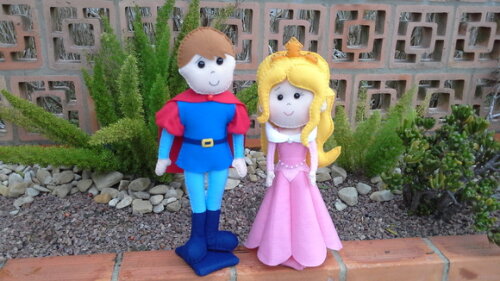 Kit Aurora e Príncipe Phillip