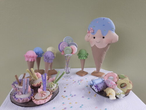 Kit Doces 24 Peças Feltro e Tecido