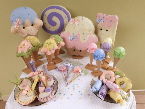 Kit Doces 31 Peças Feltro e Tecido