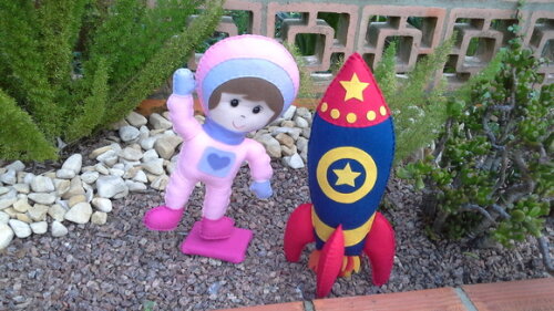 Kit Espacial de Menina em Feltro 5 Peças