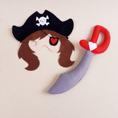 Lembrancinha Máscara de Menina e Espada de Pirata