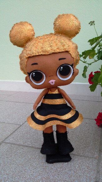 Lol Surprise Queen Bee de Feltro