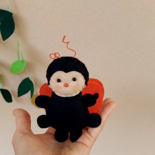 Mini Joaninha em Feltro