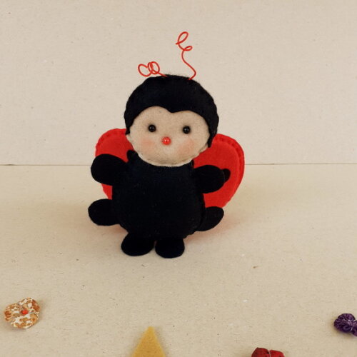 Mini Joaninha em Feltro