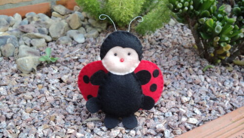 Mini Joaninha em Feltro