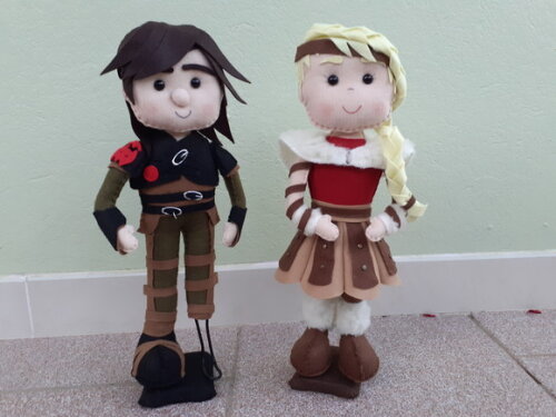 Soluço e Astrid Como Treinar Seu Dragão em Feltro