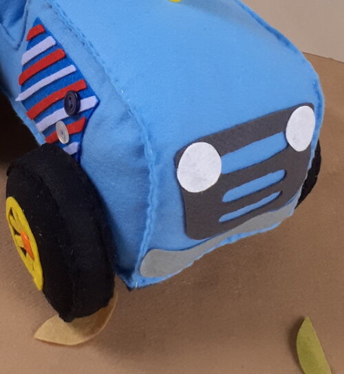 Trator Agrícola em Feltro