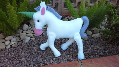Unicórnio em feltro
