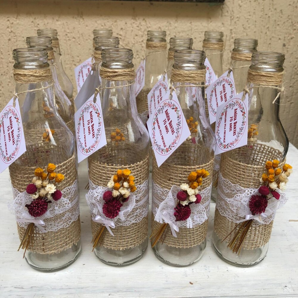 10 Garrafinhas personalizadas Centro de Mesa de juta, renda e flo