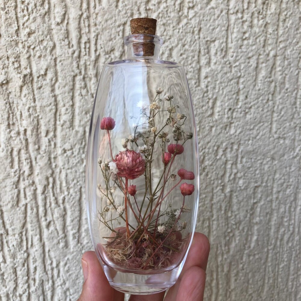 15 Garrafinhas decoradas com flores secas para lembrancinhas de c