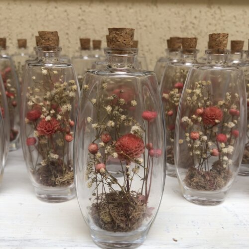 15 Garrafinhas decoradas com flores secas para lembrancinhas de c