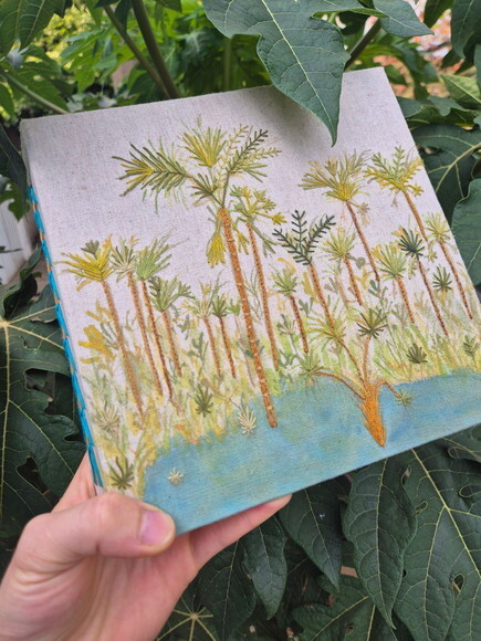 Álbum de Fotos 21cm com Bordado e Aquarela