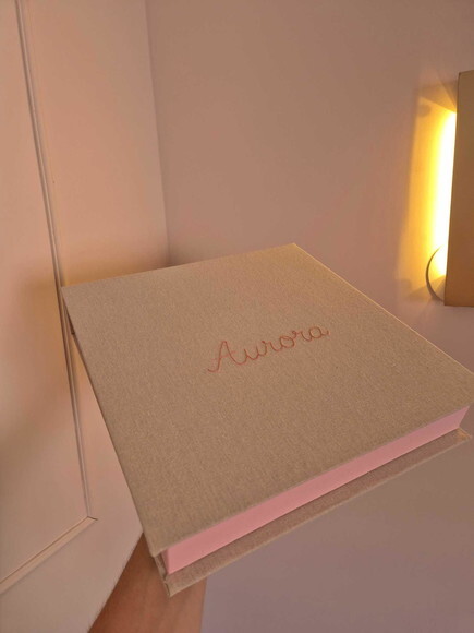 Álbum de Fotos 30cm Bordado com Caixa de Acondicionamento