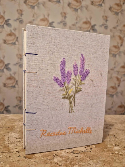 Caderno Artesanal A5 Copta com Bordado