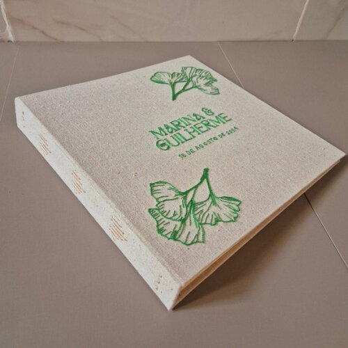 Livro de Assinaturas Bordado para Casamento - 30x30cm