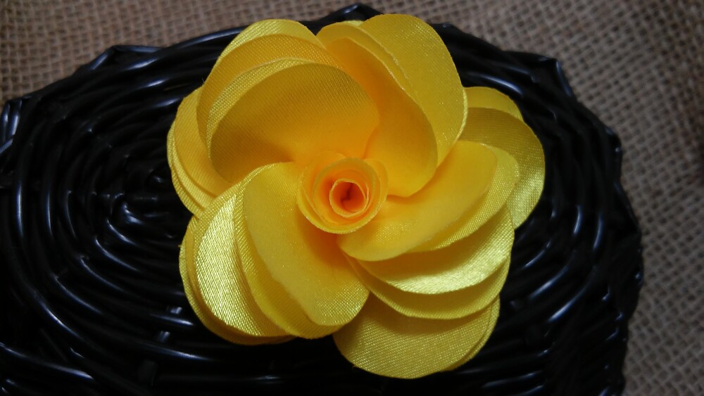 Presilha hairclips Chara amarelo