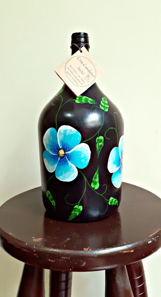 Garrafa Decorada com Pintura Floral