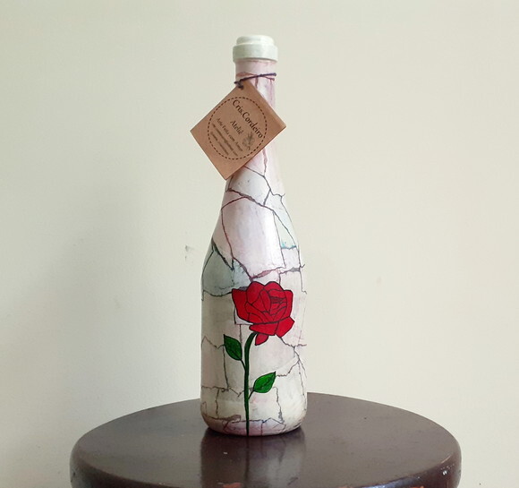 Garrafa Decorada com Pintura Floral