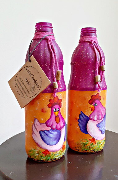 Garrafas Decoradas com Pintura Galinhas