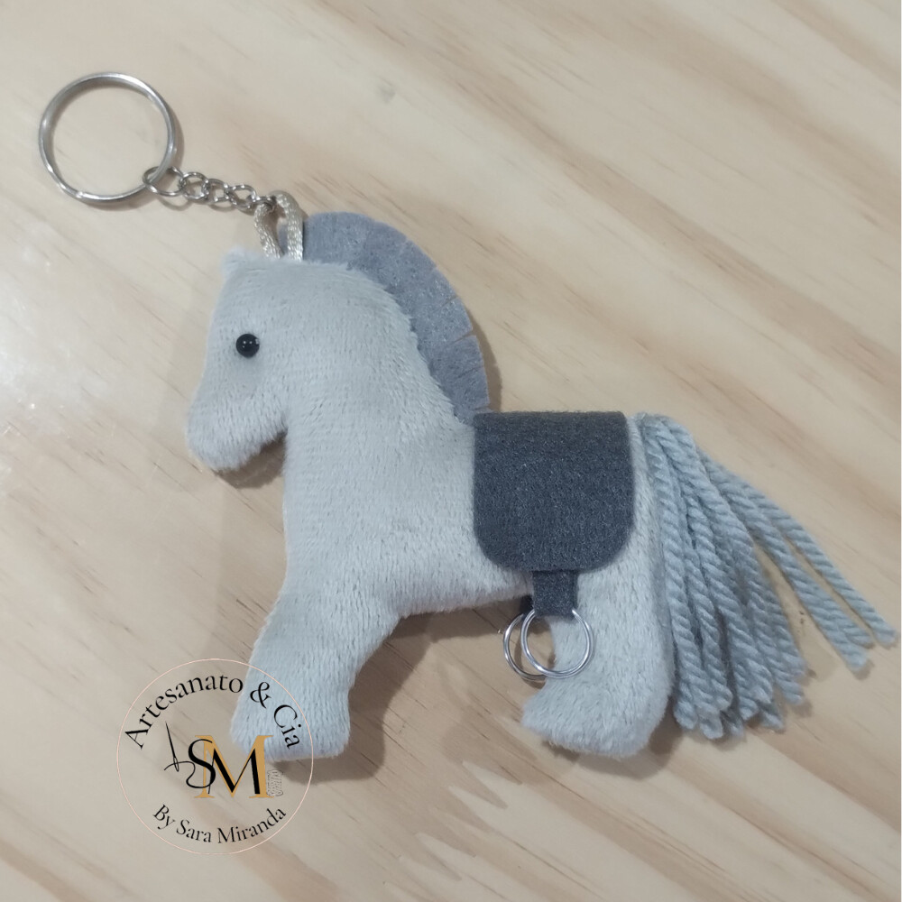 Chaveiro Cavalo em Pelúcia